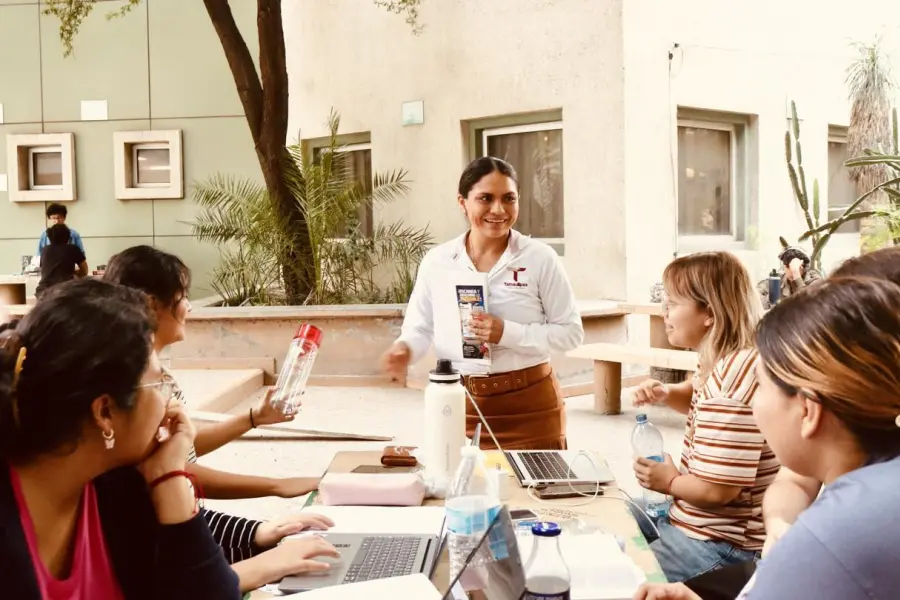 Unen esfuerzos para mejorar sistemas digitales en favor de tamaulipecos que residen en Nuevo León