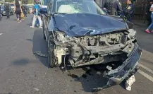 Difunden momento en que auto embiste a una motocicleta en Tepito