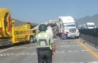 Tráiler choca en la autopista Monterrey - Saltillo ¿Hay cierres viales?