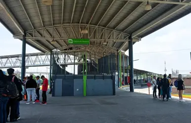 Bloqueo en Ecatepec paraliza dos líneas del Mexibús: activan rutas provisionales ante afectación