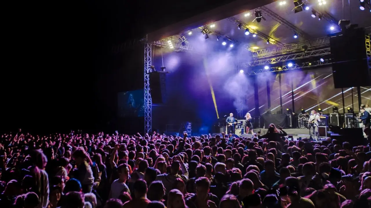 Baile en Sendero Toluca: cartelera, horarios y los artistas que pondrán a bailar a Edomex. Foto: Canva