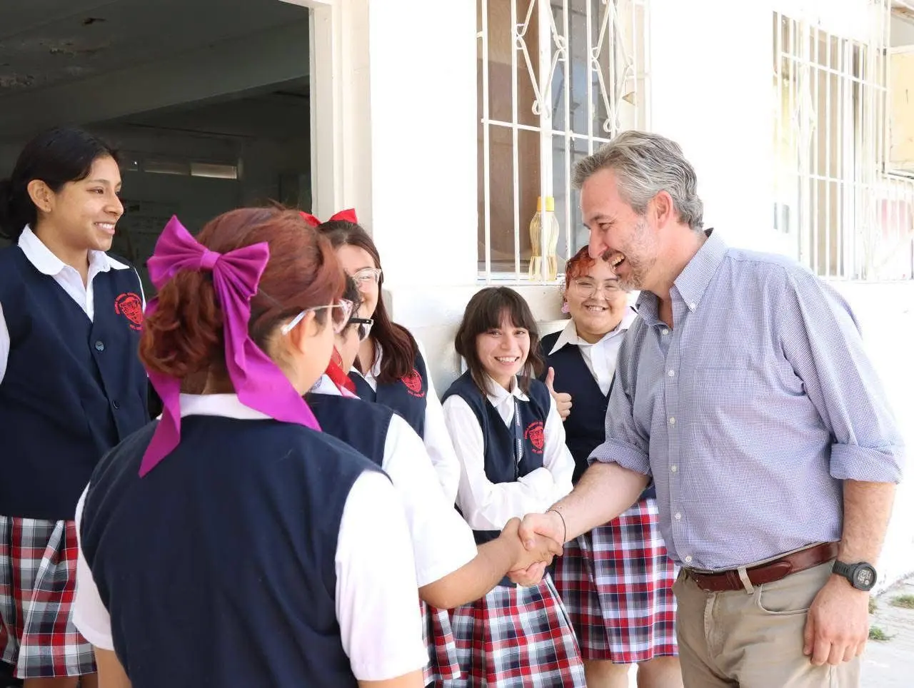 El secretario de Educación habló sobre la situación de las escuelas en Coahuila ante las altas temperaturas. (Fotografía: Gobierno de Coahuila)