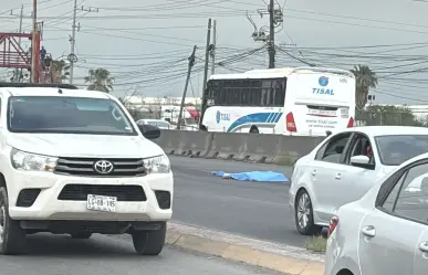 VIDEO | Choque en Apodaca deja un muerto a metros de un puente peatonal
