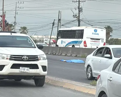 VIDEO | Choque en Apodaca deja un muerto a metros de un puente peatonal