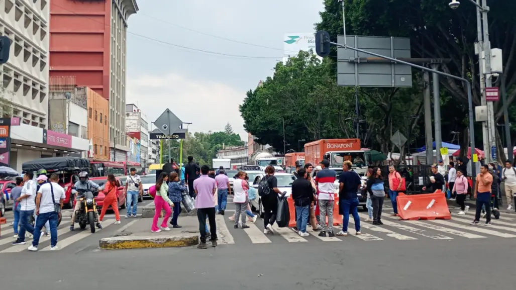 Vendedores ambulantes protestan en el Centro Histórico de CDMX; exigen diálogo y espacios de venta