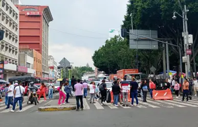 Vendedores ambulantes protestan en el Centro Histórico de CDMX; exigen diálogo y espacios de venta