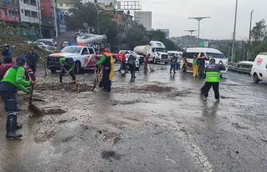 Fuerte lluvia provoca deslave en la México-Pachuca cerca de Indios Verdes en la GAM