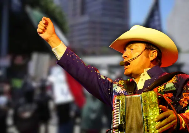 Los Tigres del Norte: la voz del pueblo migrante con su mensaje "Uniendo Fronteras"