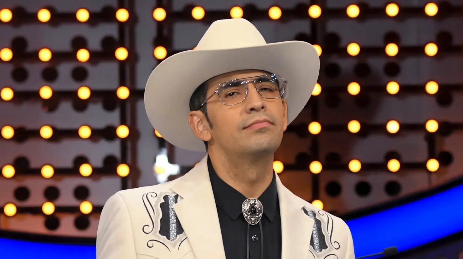“100 Mexicanos VIP” llega a Azteca Uno con El Capi Pérez. Foto: Cortesía TV Azteca