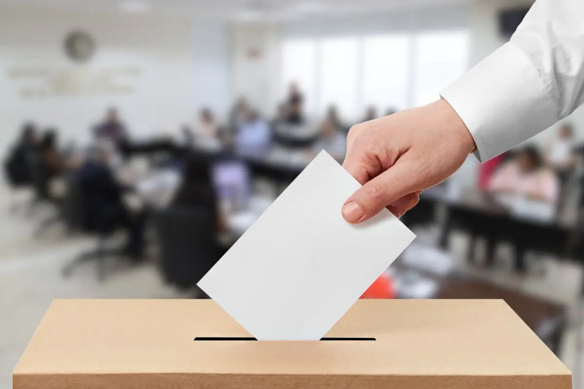 El conteo de votos del Poder Judicial de Coahuila ya finalizó y los resultados están próximos a emitirse / Foto: INE Coahuila | Canva