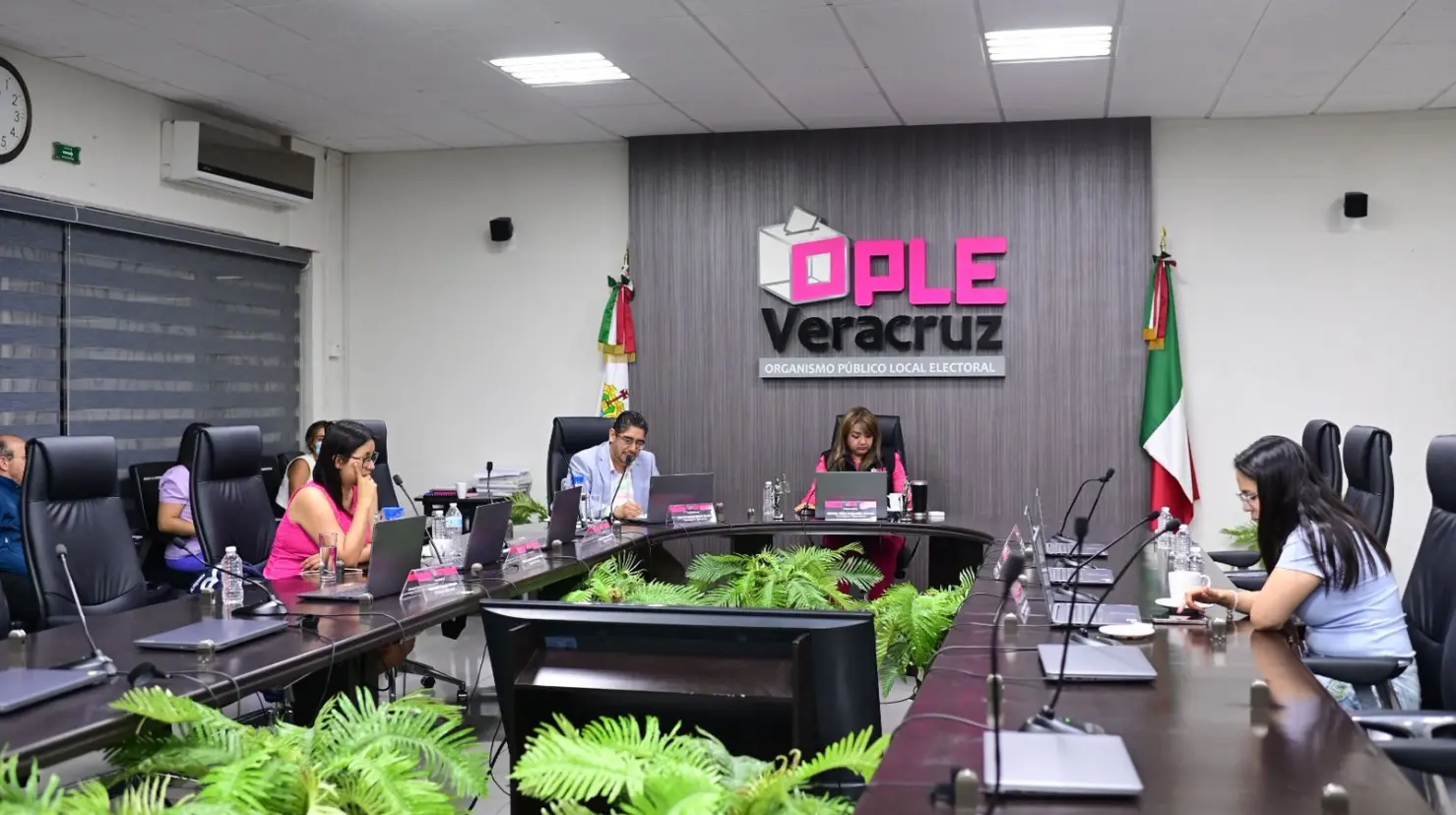 OPLE Veracruz usara notarios para que den fe y legalidad del cómputo del Poder Judicial. Foto: X (@ople_Ver)