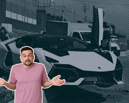 ¡Choque millonario! Lujoso Lamborghini termina sobre camellón central en Allende
