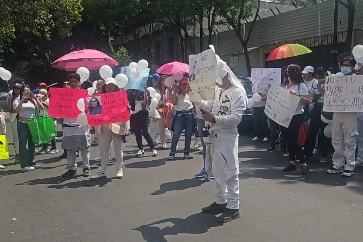Ex empleados de Conciliación y Arbitraje se manifiestan, Foto: Luis Alfaro