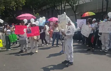 Trabajadores de la Junta Federal de Conciliación y Arbitraje denuncian despido injustificado; exigen reinstalación