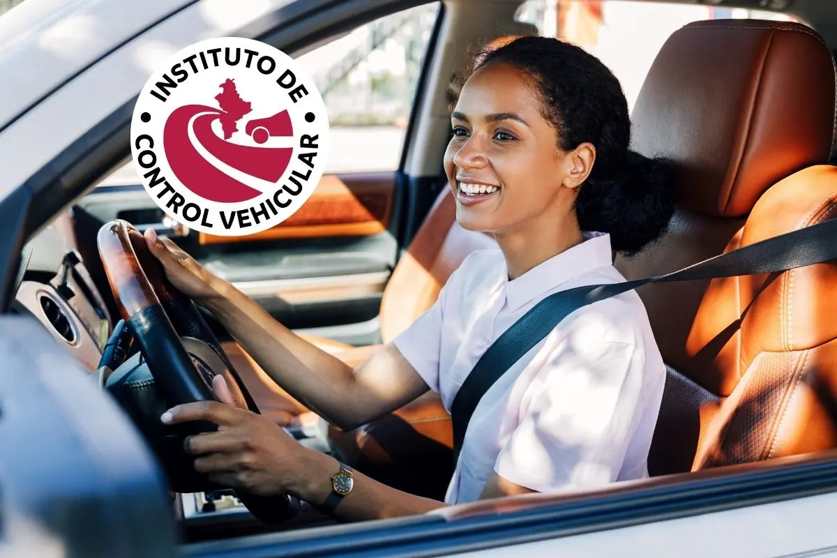 ¿Necesitas hacer un trámite vehicular? Foto: Canva