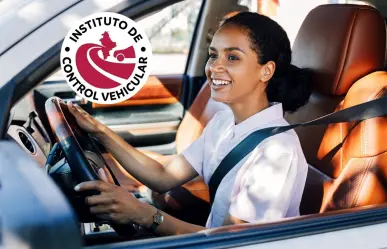 ¿Dónde puedo tramitar mis placas vehiculares este fin de semana?