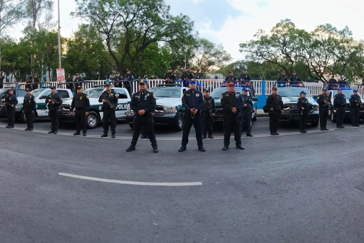 Elementos de la SSC que participarán en el operativo especial con motivo del Día del Padre Foto: SSC