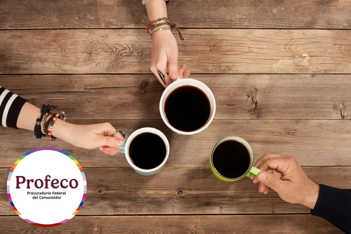 El café descafeinado mantiene propiedades, aroma y sabor del café regular. Foto: Profeco | Canva