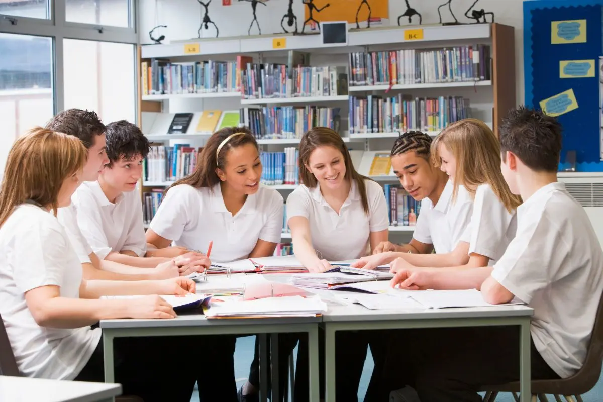 El ciclo escolar 2025–2026 tendrá 185 días de clases Foto: Canva