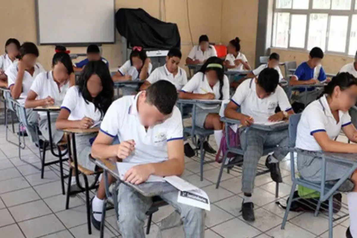 Alumnos de CDMX tomando clase. Foto: Gobierno de México
