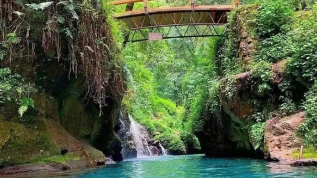 Descubre el paraíso de aguas curativas poco conocido a 260 kilómetros de CDMX