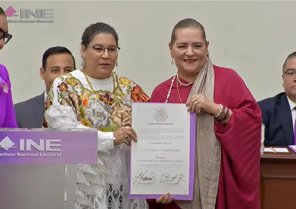 INE entrega de constancias a nuevos integrantes de la SCJN