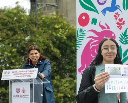 Impulso a la educación en CDMX: Clara Brugada entrega 10 mil apoyos a universitarios