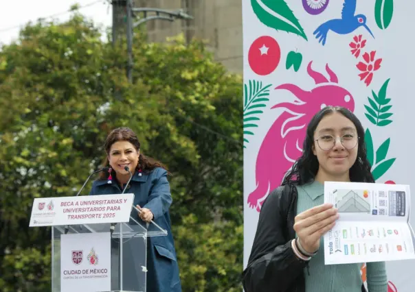 Impulso a la educación en CDMX: Clara Brugada entrega 10 mil apoyos a universitarios