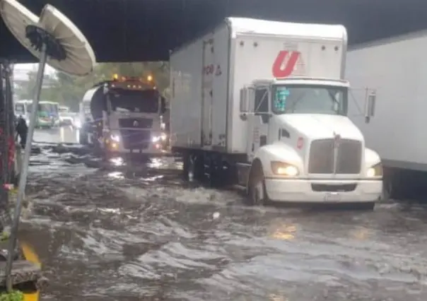 Fuertes lluvias en Edomex deja encharcamientos en estas zonas de Tlalnepantla