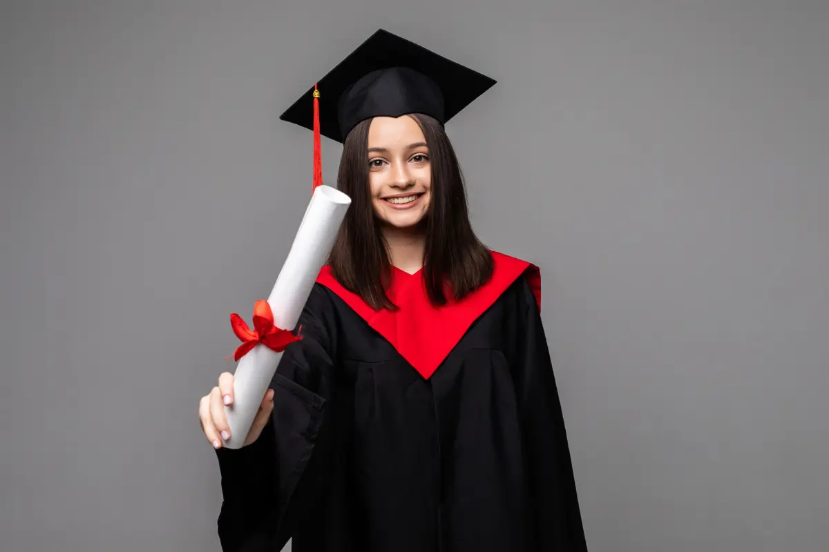 El funcionario estatal señaló que ya se les indicó a las autoridades de las distintas instituciones educativas evitar las celebraciones costosas, incluso si los padres lo desean. Foto: Freepik