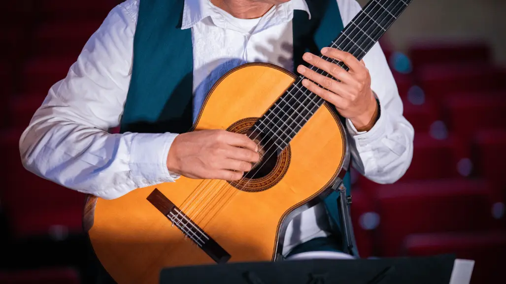 UANL celebra 35 años del Ensamble de Guitarras