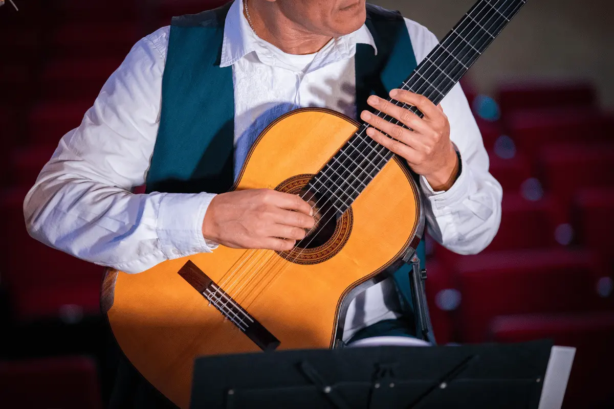 Bajo la dirección de Arturo Guajardo Suárez, la agrupación se prepara para presentarse el 11 de julio en el Festival Internacional de Guitarra de México, en Saltillo. Foto: UANL.