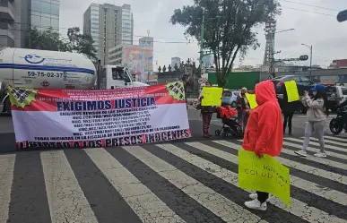Por fabricación de delitos, habitantes de Nezahualcóyotl cierran Eje Central en CDMX