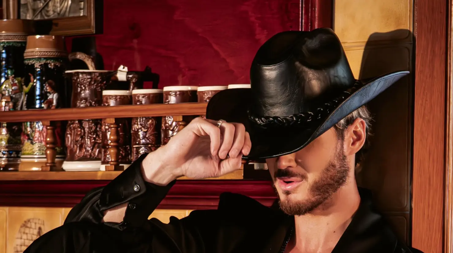 Fede Dorcaz se rinde a México con el videoclip de “A su medida”. Foto; Cortesía Fede Dorcaz