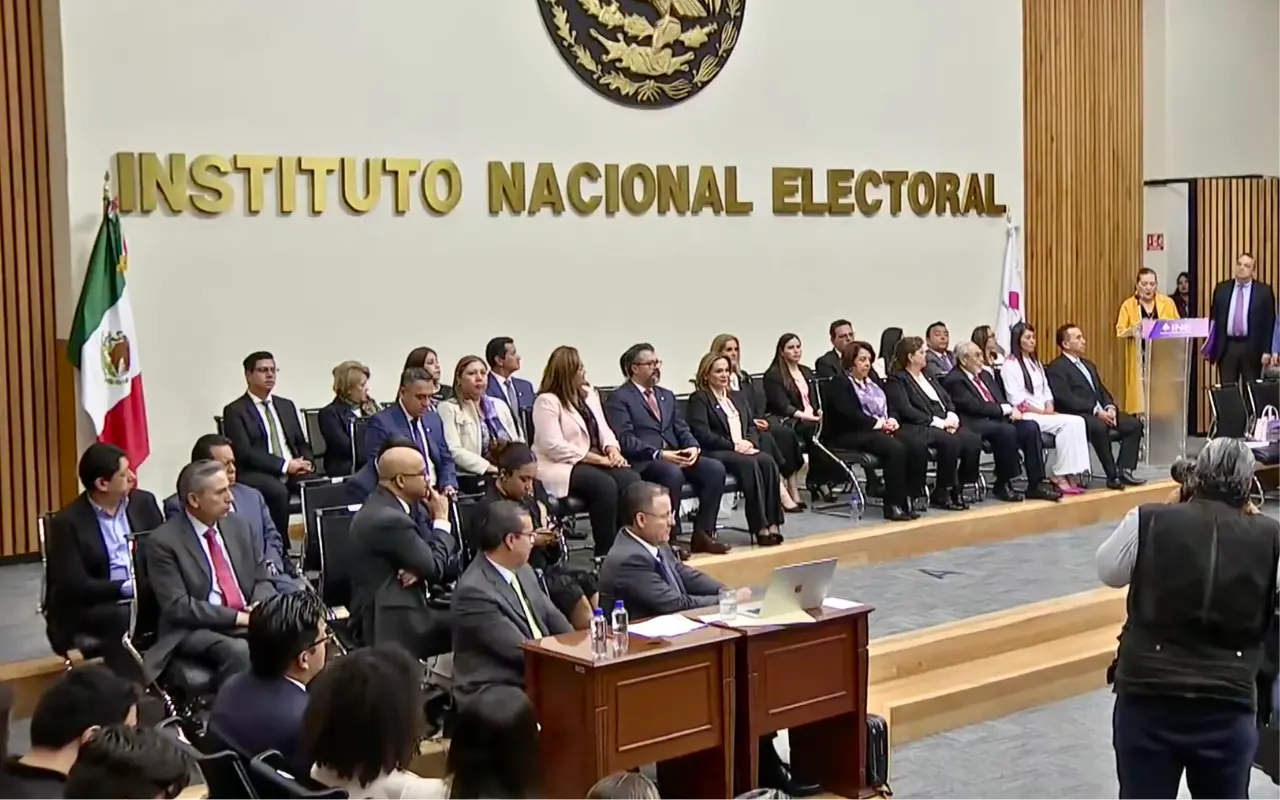 Candidaturas durante entrega de constancias de mayoría del INE. Captura de pantalla: YouTube (INEtv
