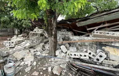 Colapsa techo de vivienda abandonada debido a las lluvias en Tampico