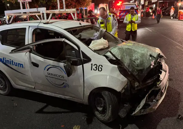 Conductor ebrio sufre volcadura tras dormitar en avenida Ruiz Cortines