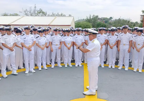 171 cadetes del Buque Escuela Cuauhtémoc continúan su instrucción a bordo del ARM Usumacinta