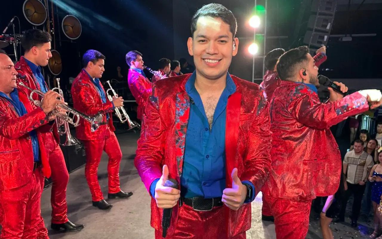 La Arrolladora Banda El Limón será la primera en presentarse en la Feria San Cristóbal Ecatepec 2025. Foto: X/ @Arrolladora (Canva)