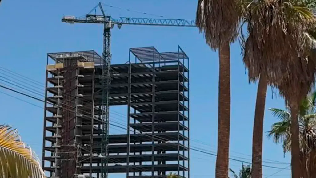 El edificio más alto en La Paz preocupa a vecinos por posible desabasto de agua