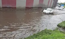 Encharcamiento colapsa la circulación en la Central de Abasto de CDMX tras intensas lluvias