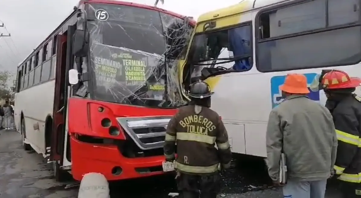 Es el segundo accidente que se registra en 24 horas en la capital mexiquense. Imagen: PC Toluca