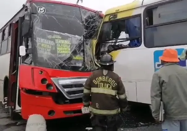 Otro choque de autobuses en Toluca; segundo accidente en menos de 24 horas