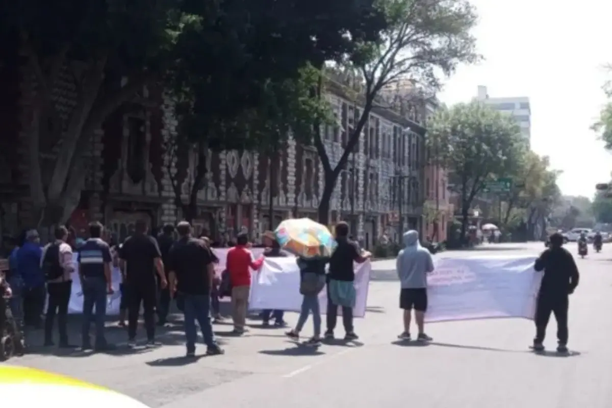 Manifestantes en calles de CDMX. Foto: X (@OVIALCDMX)