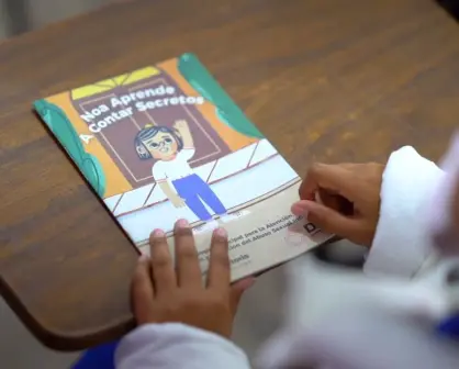 Conoce el libro que les enseña a los niños de Salinas Victoria a detectar situaciones de riesgo