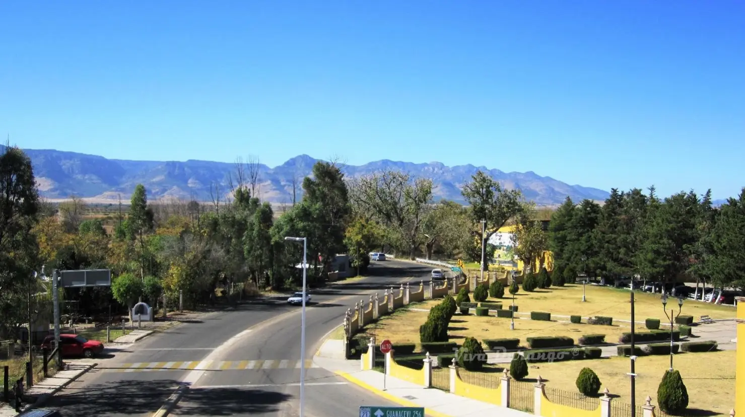 Entronque en J. Guadalupe aguilera, La Granja, Canatlán, Dgo. | Foto: Viva durango, en Facebook.