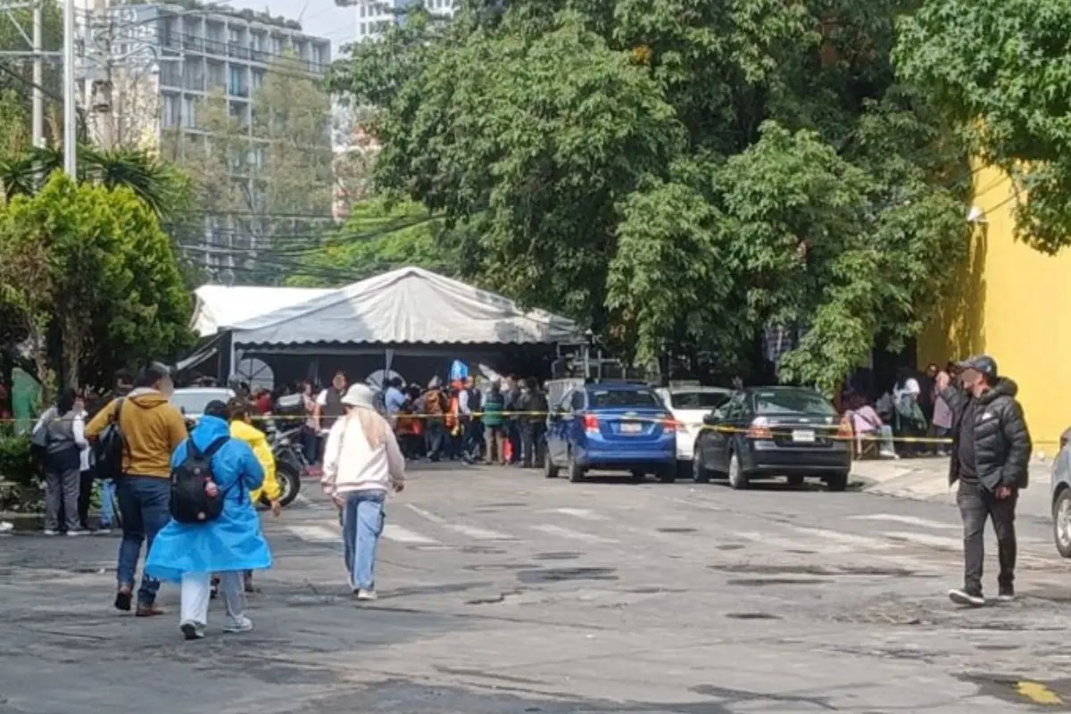 Bloqueo de manifestantes en calle de CDMX. Foto: X (@OVIALCDMX)
