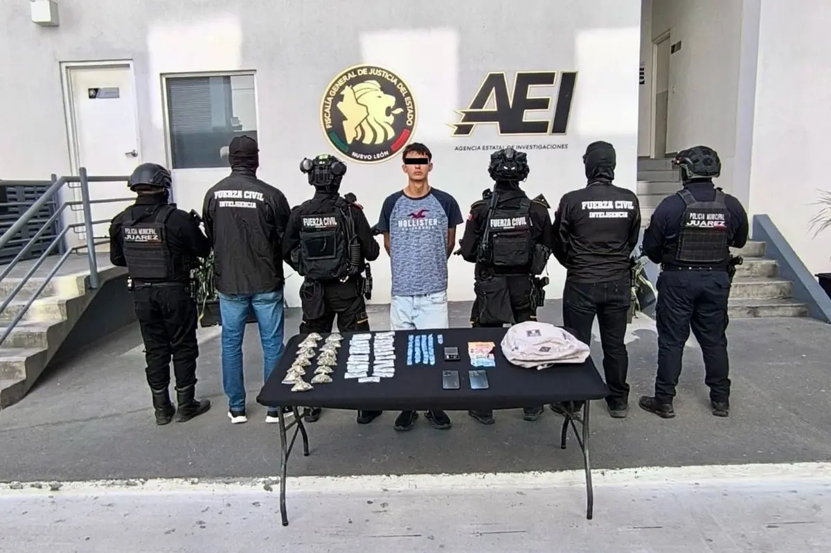 Capturan a joven presunto repartidor de droga en motocicleta en Juárez. Foto: Fuerza Civil