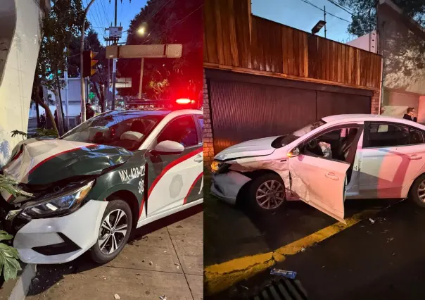 Patrulla es impactada por vehículo particular en calles de la alcaldía Benito Juárez en CDMX