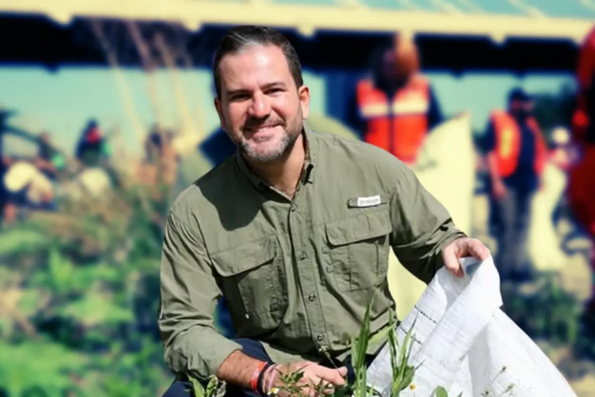 Raúl Lozano Caballero, Secretario de Medio Ambiente en Nuevo León. Foto: Instagram/Canva